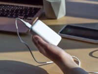 Como escolher powerbank 20.000 mAh e 30 W para dev sem cair em mAh apenas