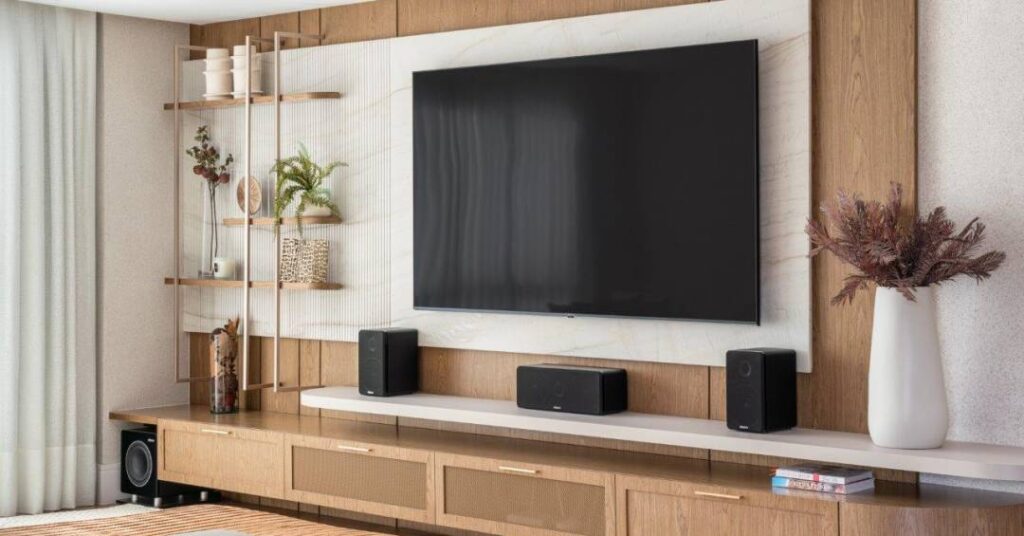Tamanho ideal da TV: distância e resolução para escolher 43 a 55 com conforto