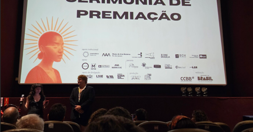 Como modelar agenda e recomendação do festival Lumen com dados por cidade