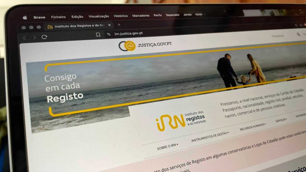 Segurança em APIs: como detectar fraude via acesso privilegiado e mudanças de telemóvel