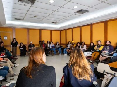 IA em acervos: proveniência, metadados e governança na prática