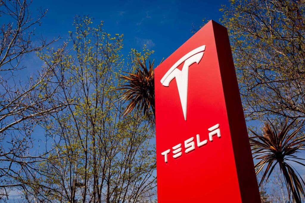 Fallback de segurança em IA: como reduzir erro perigoso no FSD Tesla