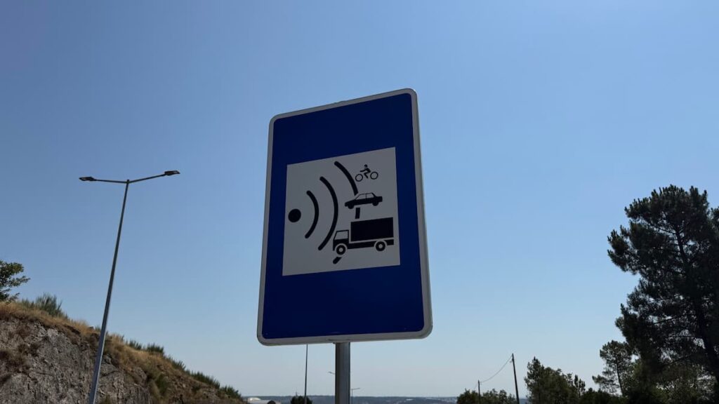 Radar de velocidade média: como avaliar impacto em segurança rodoviária