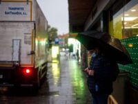 Como proteger seu setup de dev na chuva contra surtos elétricos