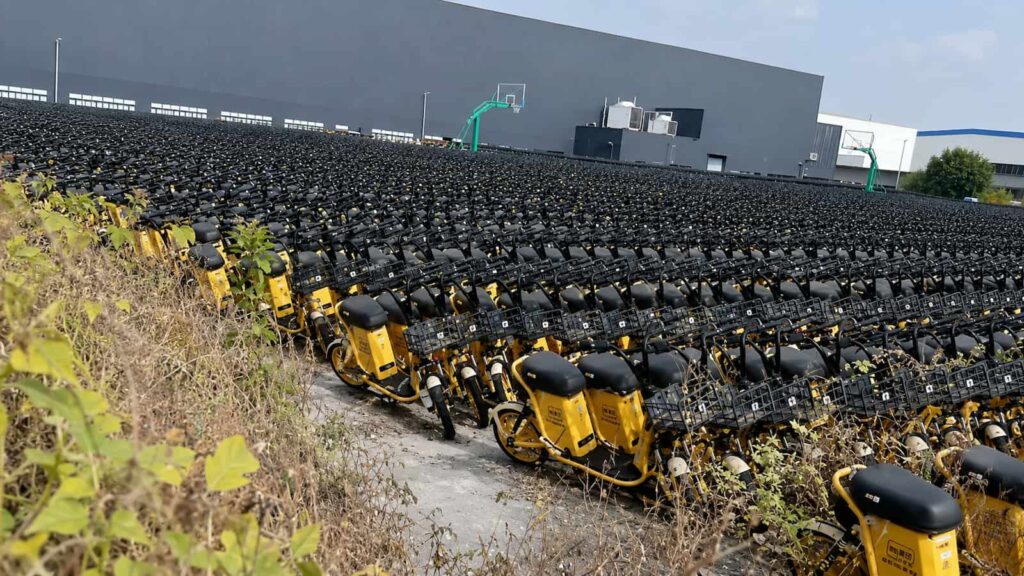 Aterro chinês de e-bikes: como devs verificaram que era fake news