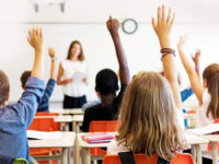 Noruega proíbe IA em escolas: o que devs precisam aprender