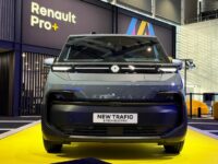 Renault Trafic E-Tech: review 800V e OTA para devs na estrada