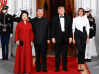 LLM em 2026: como geopolítica EUA-China muda seu stack