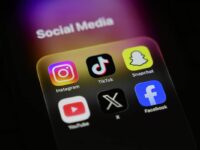 Feed algorítmico: como oferecer ranking transparente e controle